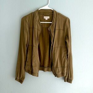 Green fashion jacket